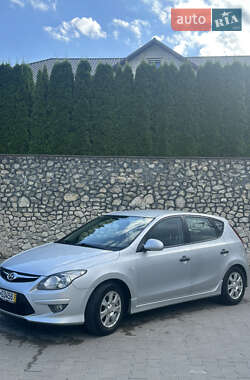 Хэтчбек Hyundai i30 2010 в Подволочиске