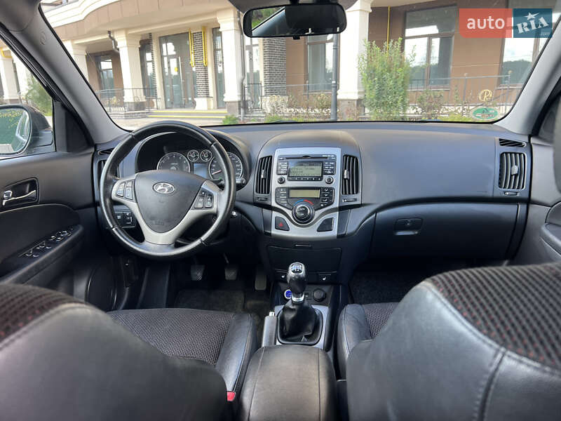 Хетчбек Hyundai i30 2010 в Києві