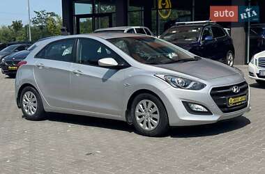 Хетчбек Hyundai i30 2016 в Чернівцях