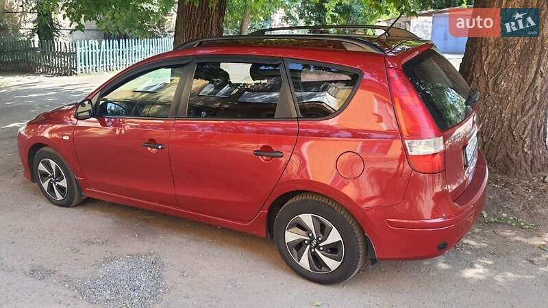 Універсал Hyundai i30 2012 в Кривому Розі