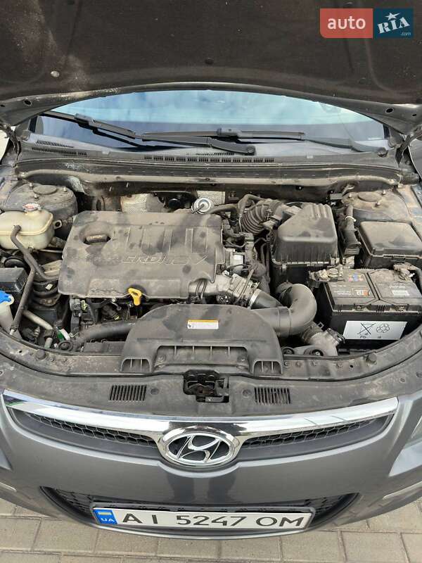 Универсал Hyundai i30 2010 в Житомире