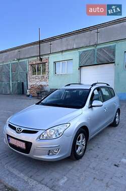 Универсал Hyundai i30 2009 в 