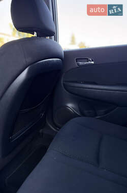 Универсал Hyundai i30 2009 в 