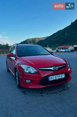 Универсал Hyundai i30 2012 в Межгорье