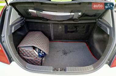 Хэтчбек Hyundai i30 2012 в 