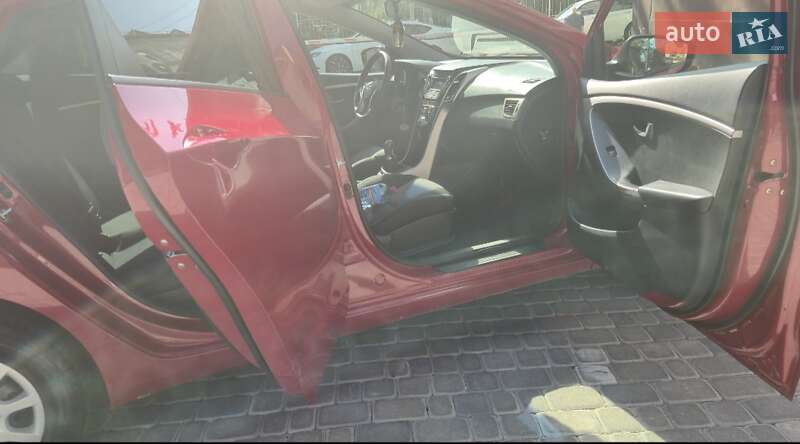 Хэтчбек Hyundai i30 2014 в Виннице