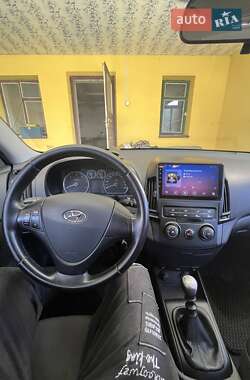 Хэтчбек Hyundai i30 2008 в 