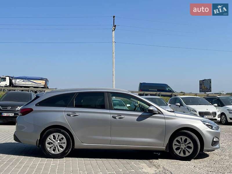 Универсал Hyundai i30 2022 в Львове