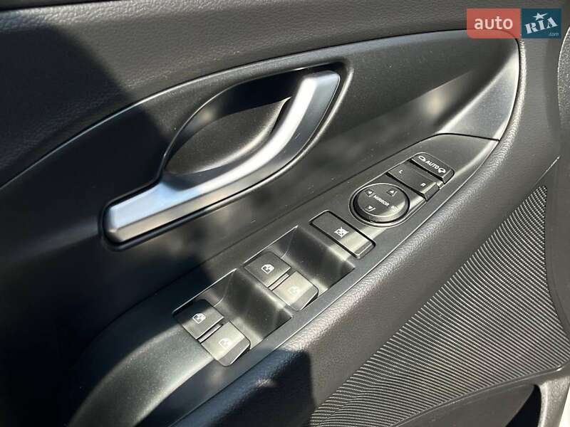 Универсал Hyundai i30 2022 в Львове