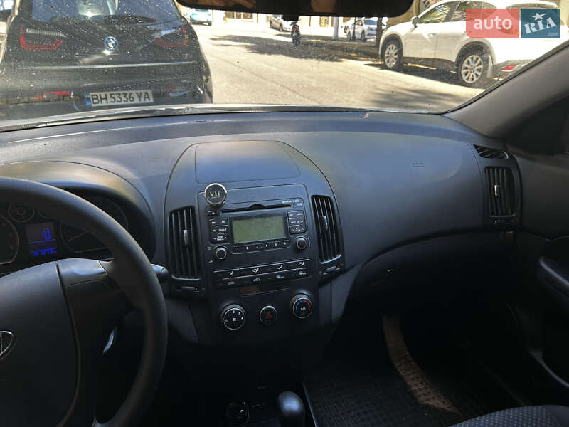 Хэтчбек Hyundai i30 2010 в Одессе