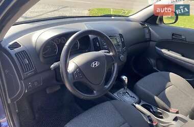 Хэтчбек Hyundai i30 2011 в 