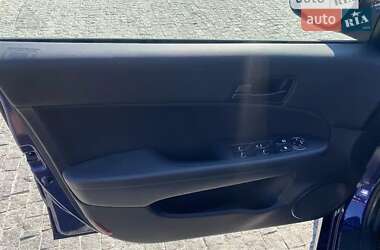 Хэтчбек Hyundai i30 2011 в 