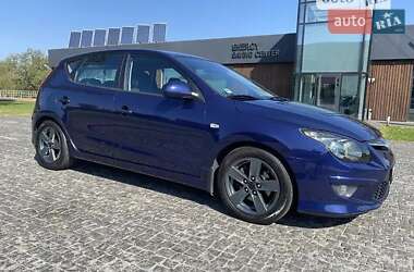 Хэтчбек Hyundai i30 2011 в 