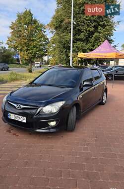 Хэтчбек Hyundai i30 2011 в 