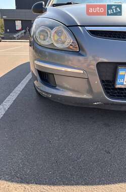 Универсал Hyundai i30 2009 в 