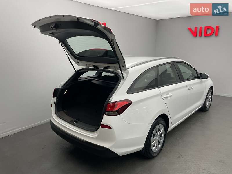 Универсал Hyundai i30 2021 в Киеве