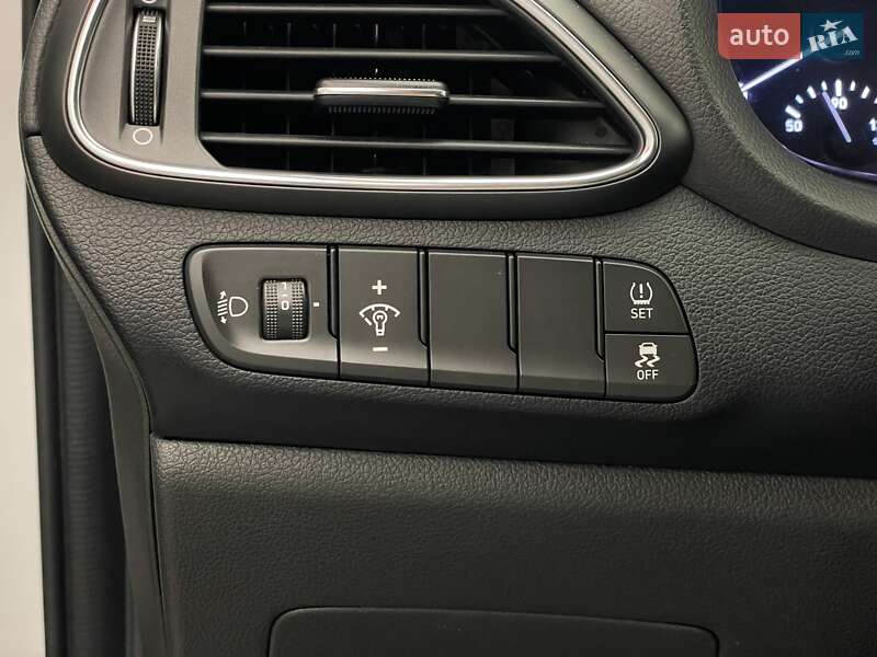 Универсал Hyundai i30 2021 в Киеве