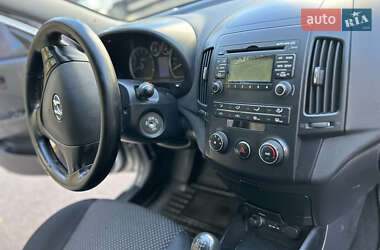 Хэтчбек Hyundai i30 2011 в 