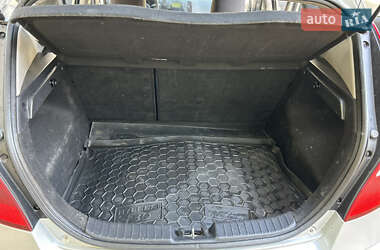 Хэтчбек Hyundai i30 2011 в 