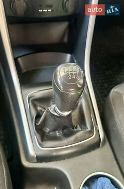 Хэтчбек Hyundai i30 2012 в 