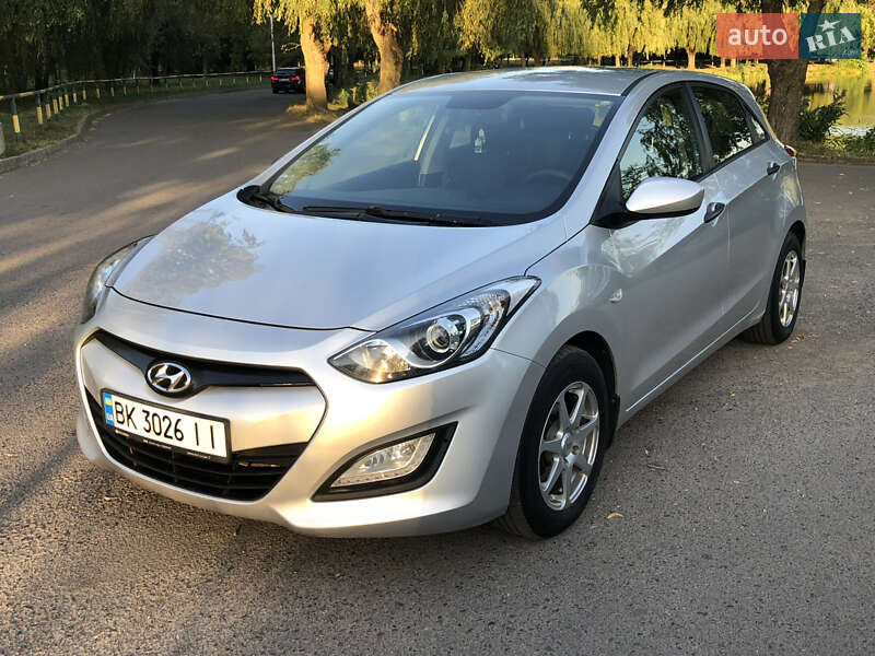 Хэтчбек Hyundai i30 2013 в Ровно