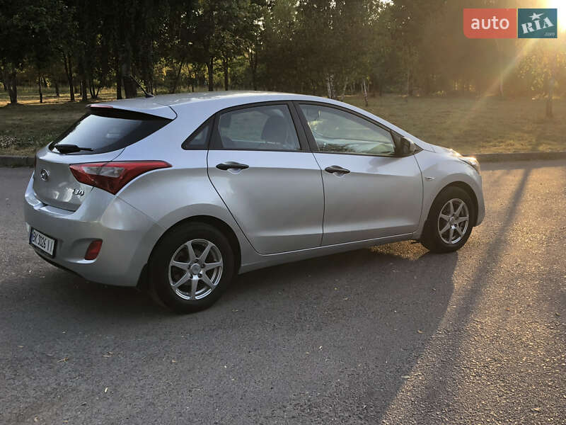Хэтчбек Hyundai i30 2013 в Ровно