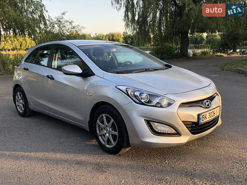 Хэтчбек Hyundai i30 2013 в Ровно