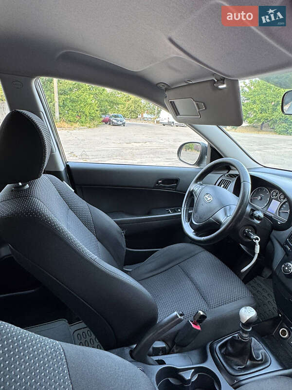 Хетчбек Hyundai i30 2009 в Запоріжжі