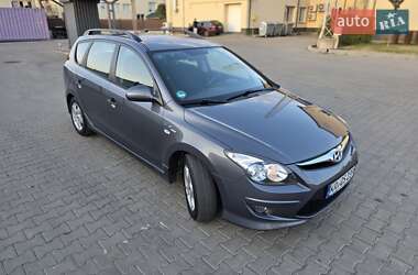 Универсал Hyundai i30 2010 в 