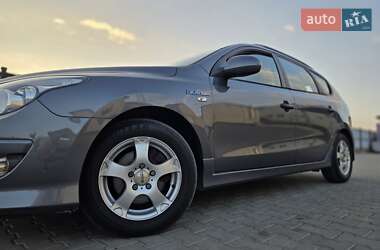 Универсал Hyundai i30 2010 в 