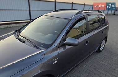 Универсал Hyundai i30 2010 в 