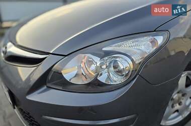 Универсал Hyundai i30 2010 в 