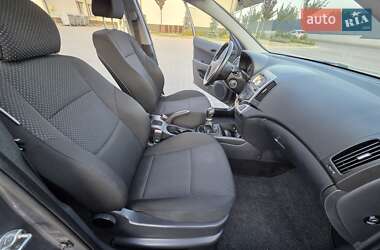Универсал Hyundai i30 2010 в 