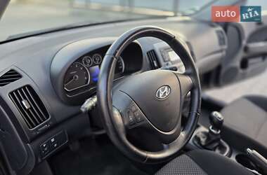 Универсал Hyundai i30 2010 в 