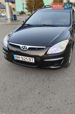Універсал Hyundai i30 2008 в Ромнах
