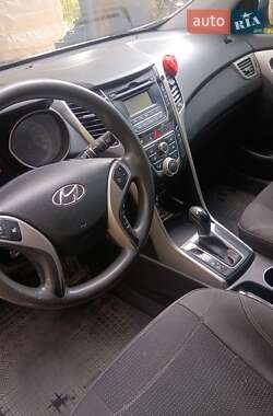 Хэтчбек Hyundai i30 2012 в 