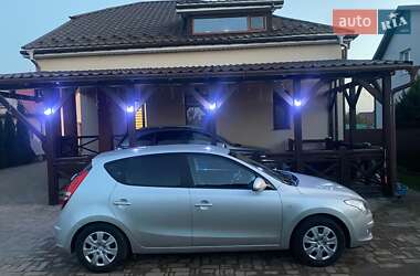 Хэтчбек Hyundai i30 2007 в 