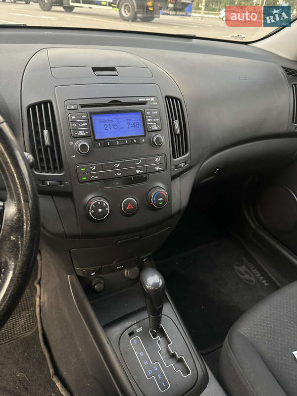 Хэтчбек Hyundai i30 2008 в Киеве