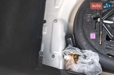 Хэтчбек Hyundai i30 2010 в 