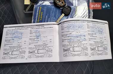 Хэтчбек Hyundai i30 2010 в 