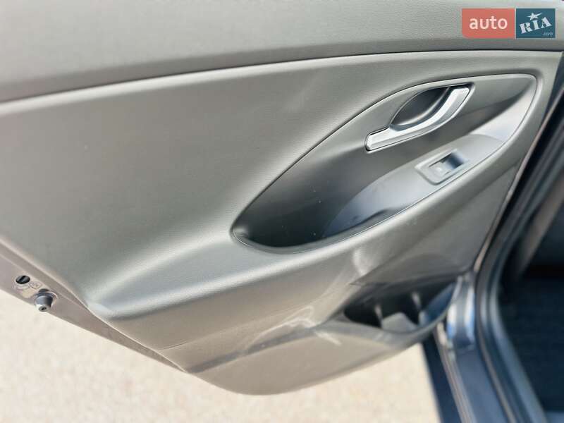 Хэтчбек Hyundai i30 2021 в Киеве