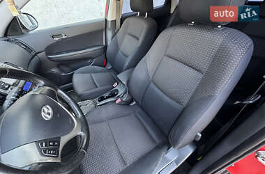 Хэтчбек Hyundai i30 2009 в 