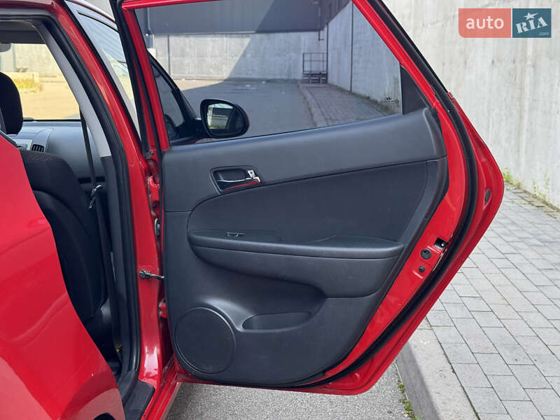 Хэтчбек Hyundai i30 2009 в Киеве фото 22 Хэтчбек Hyundai i30 2009 в Киеве