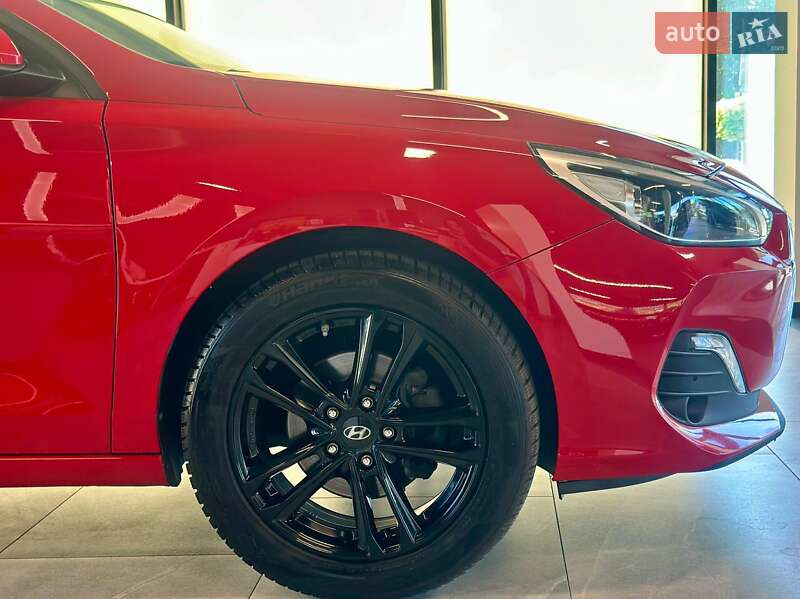 Универсал Hyundai i30 2019 в Львове