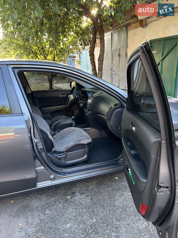 Хэтчбек Hyundai i30 2007 в Нежине