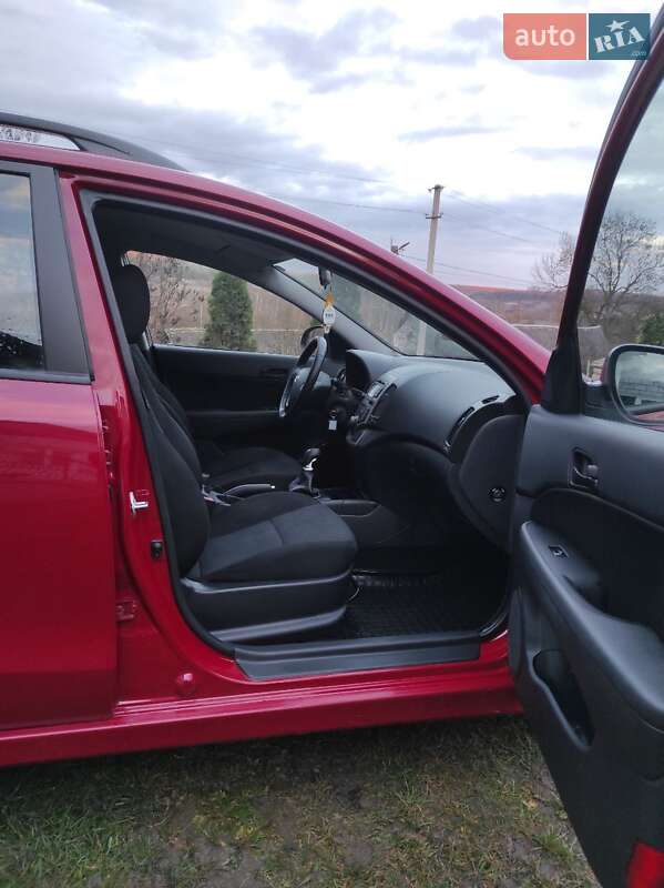 Хетчбек Hyundai i30 2012 в Тернополі