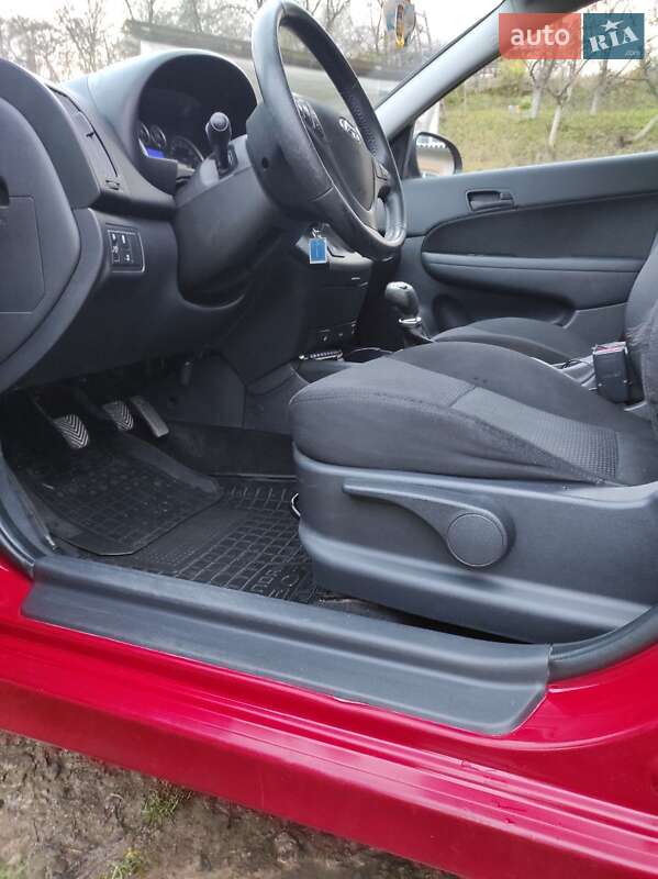 Хетчбек Hyundai i30 2012 в Тернополі