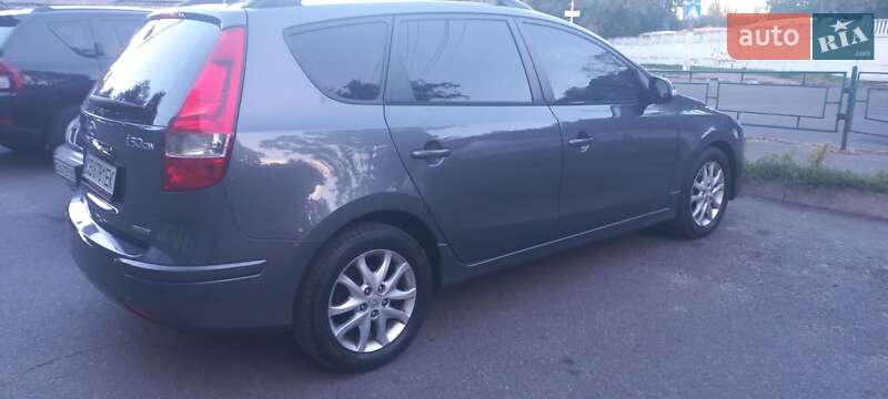 Универсал Hyundai i30 2010 в Чернигове фото 3 Универсал Hyundai i30 2010 в Чернигове