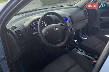Хэтчбек Hyundai i30 2011 в 