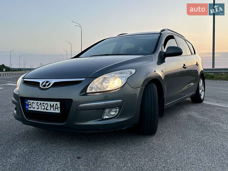 Универсал Hyundai i30 2008 в Радивилове